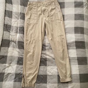 Lightweight cargo pant - tall inseam (size 10 tall) by Gap